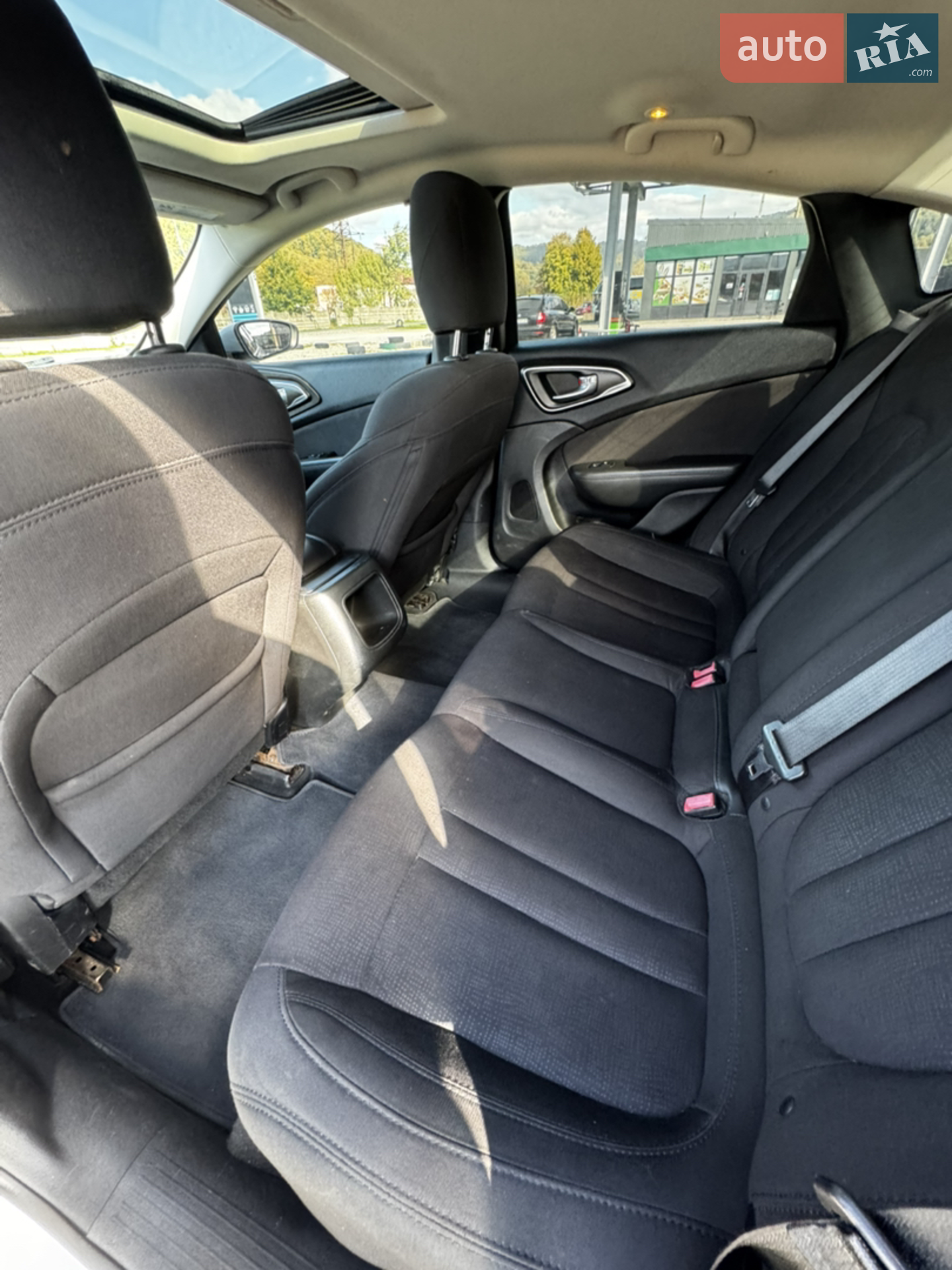 2015 Chrysler 200 - мініатюра 32