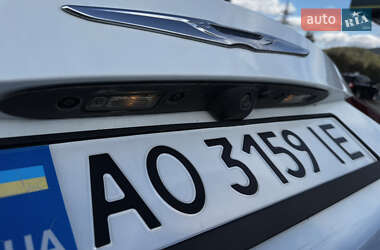Седан Chrysler 200 2015 в 