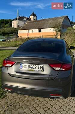 Седан Chrysler 200 2015 в 