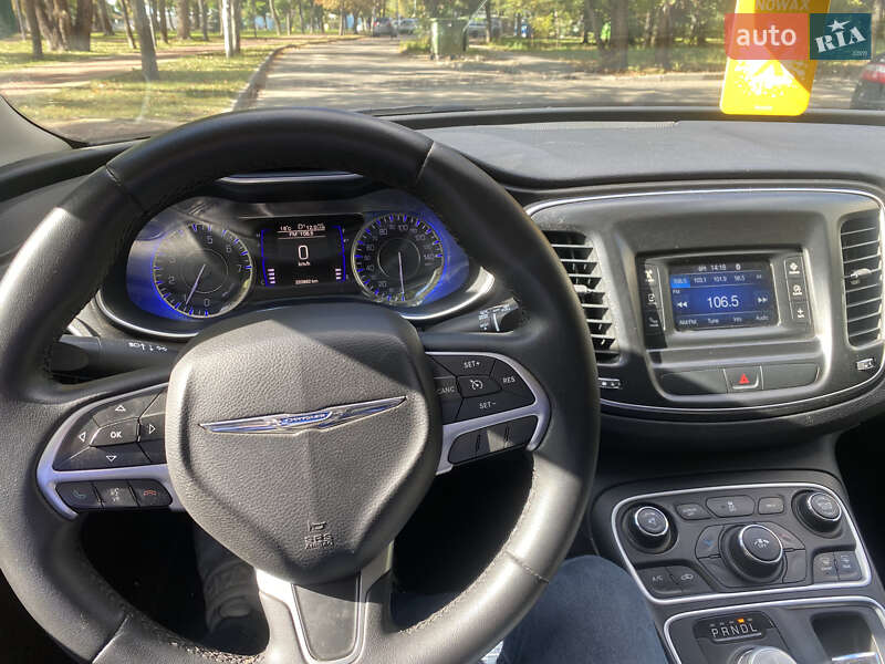 Седан Chrysler 200 2014 в Киеве