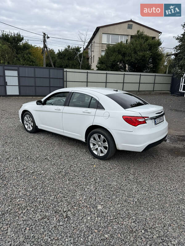 Седан Chrysler 200 2013 в Одессе