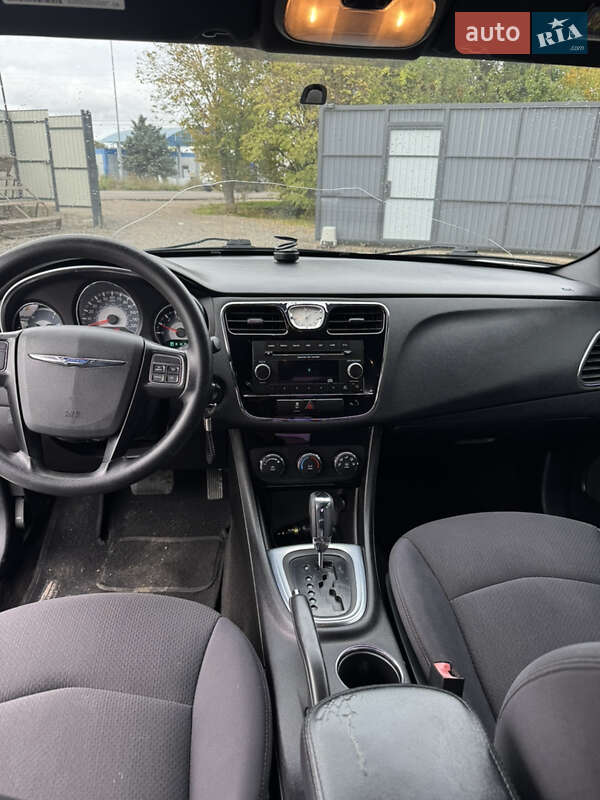 Седан Chrysler 200 2013 в Одессе