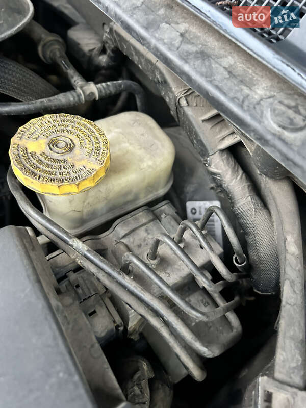 Седан Chrysler 200 2014 в Днепре