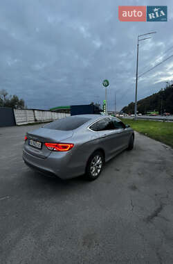 Седан Chrysler 200 2015 в 