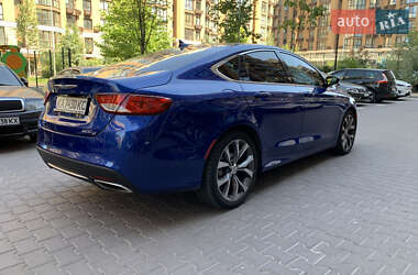 Седан Chrysler 200 2015 в  фото 6 Седан Chrysler 200 2015 в