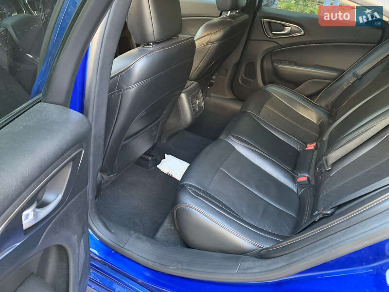 Седан Chrysler 200 2015 в Киеве фото 16 Седан Chrysler 200 2015 в Киеве