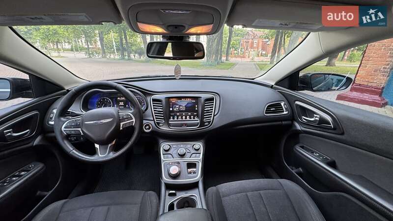 Седан Chrysler 200 2015 в Сумах