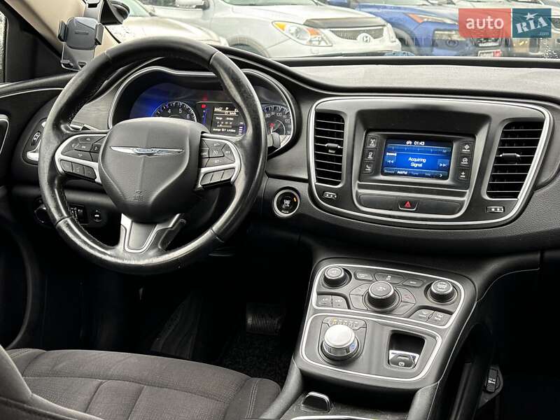 Седан Chrysler 200 2014 в Виннице