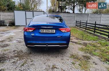 Седан Chrysler 200 2015 в  фото 6 Седан Chrysler 200 2015 в