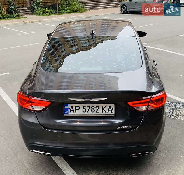 Седан Chrysler 200 2015 в Києві