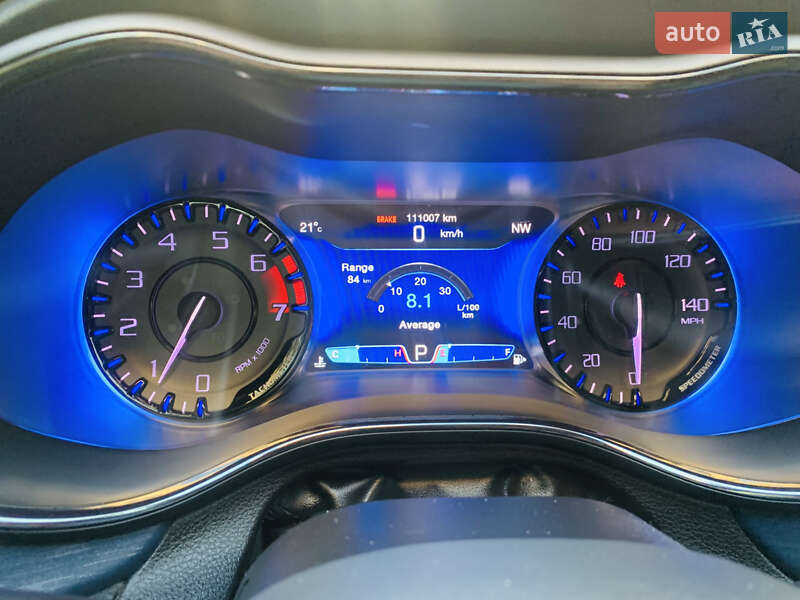 Седан Chrysler 200 2015 в Києві