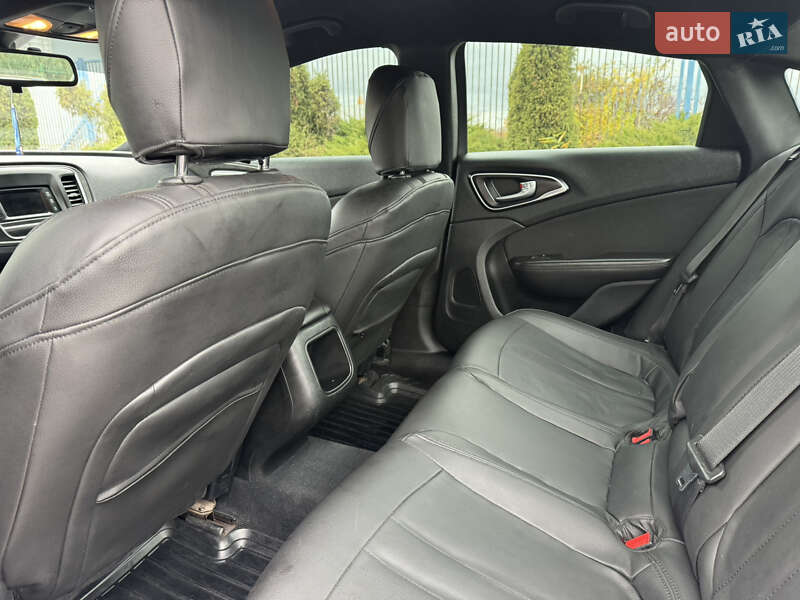 Седан Chrysler 200 2015 в Новомосковську фото 5 Седан Chrysler 200 2015 в Новомосковську