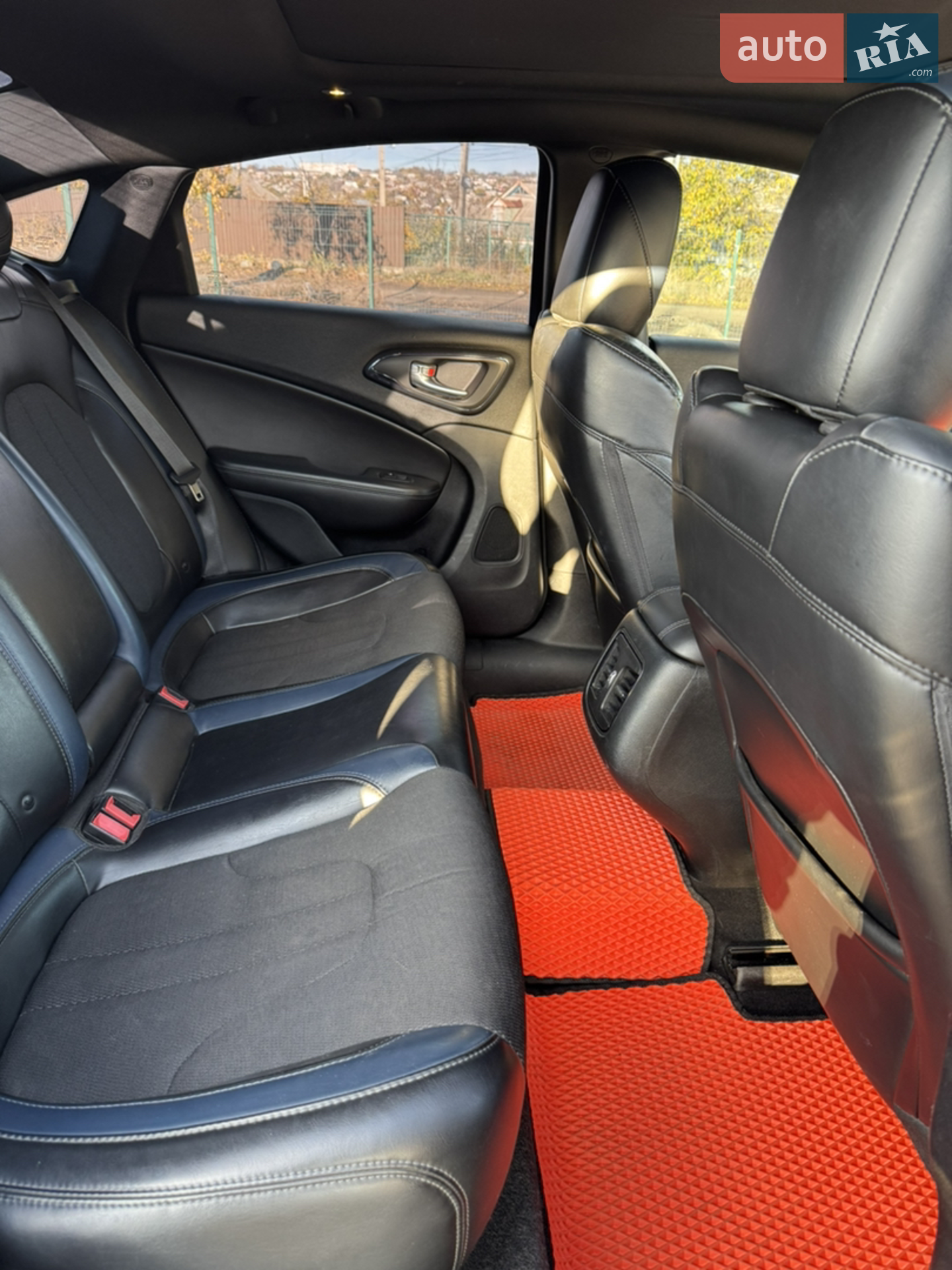 2014 Chrysler 200 - мініатюра 10