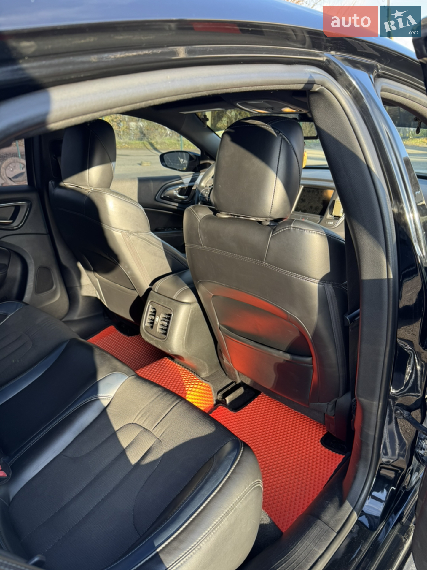2014 Chrysler 200 - мініатюра 9