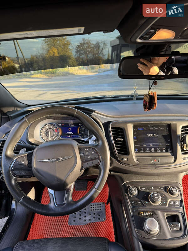 Седан Chrysler 200 2014 в Первомайске