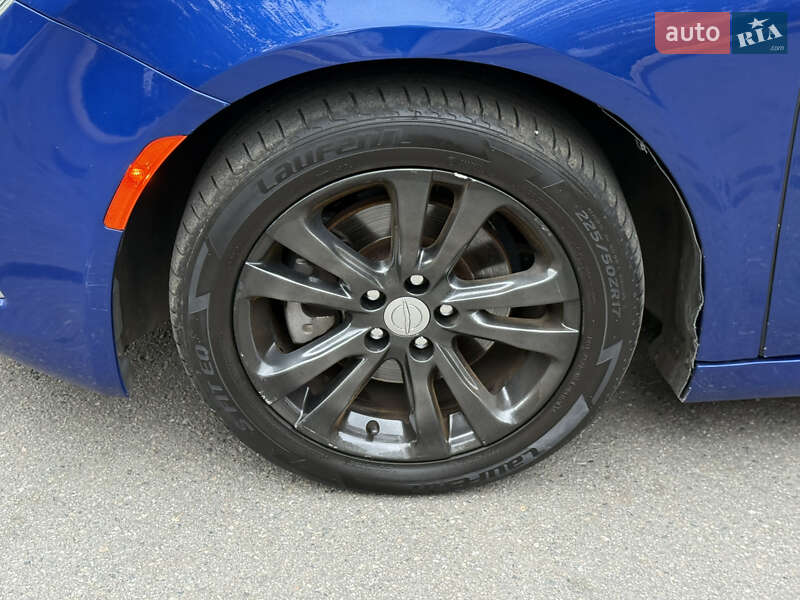 Седан Chrysler 200 2015 в Днепре