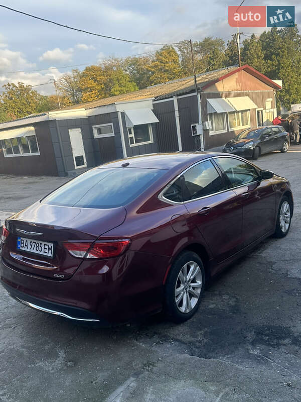 Седан Chrysler 200 2015 в Кропивницькому