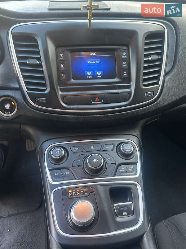 Седан Chrysler 200 2015 в Кропивницькому