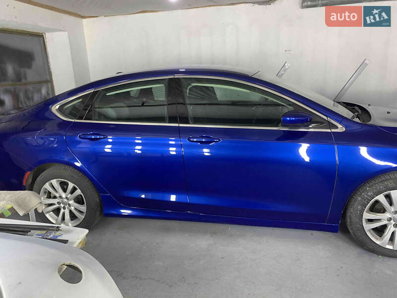 Седан Chrysler 200 2015 в Одессе