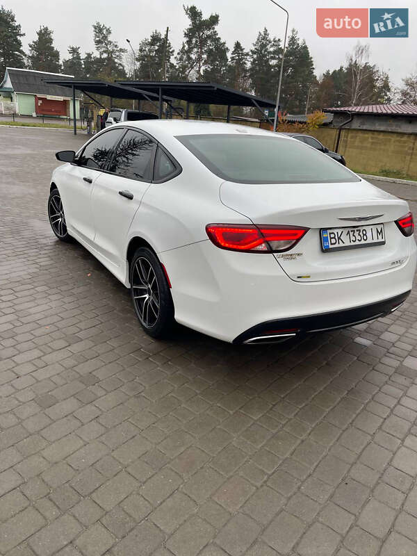 Седан Chrysler 200 2014 в Сарнах фото 3 Седан Chrysler 200 2014 в Сарнах