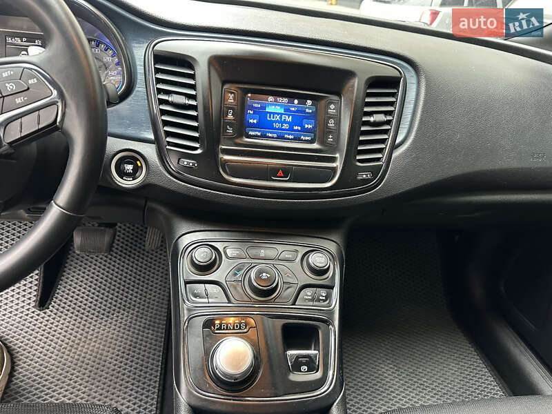 Седан Chrysler 200 2015 в Хмельницькому