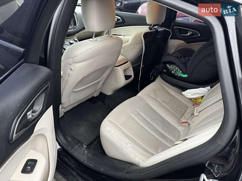 Седан Chrysler 200 2015 в Киеве фото 18 Седан Chrysler 200 2015 в Киеве