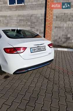 Седан Chrysler 200 2015 в Одесі