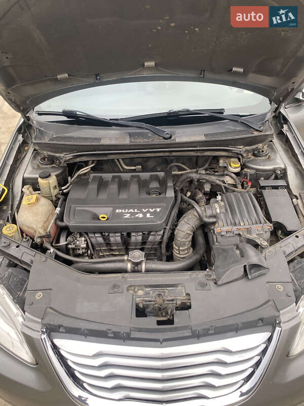 Седан Chrysler 200 2012 в Вінниці фото 23 Седан Chrysler 200 2012 в Вінниці