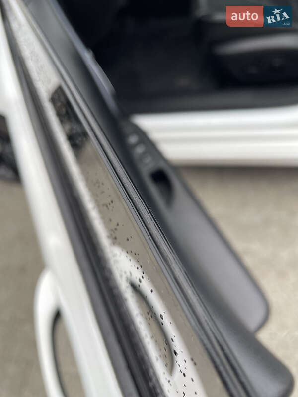 Седан Chrysler 200 2016 в Вінниці