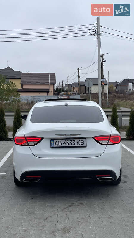 Седан Chrysler 200 2016 в Вінниці