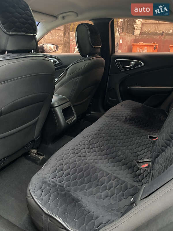 Седан Chrysler 200 2015 в Каменском фото 15 Седан Chrysler 200 2015 в Каменском