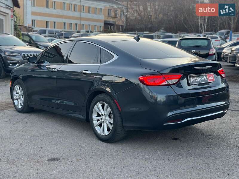 Седан Chrysler 200 2016 в Виннице