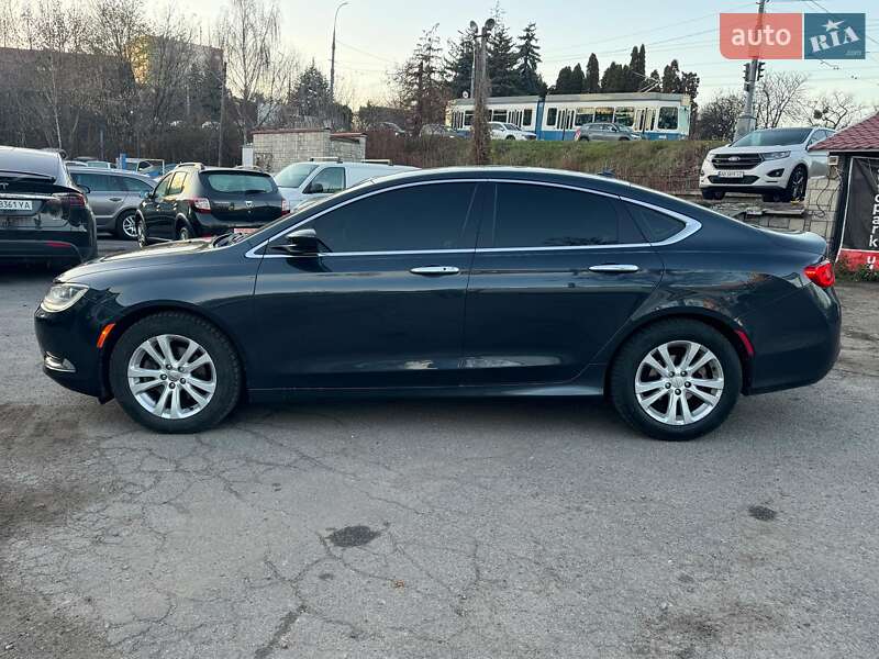 Седан Chrysler 200 2016 в Виннице