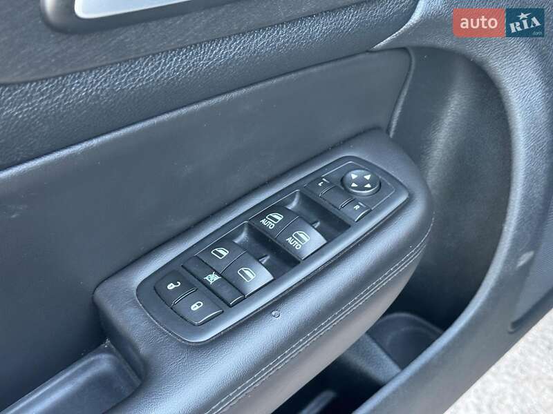 Седан Chrysler 200 2016 в Виннице