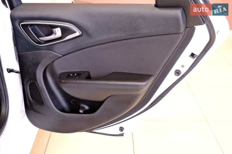 Седан Chrysler 200 2014 в Одессе