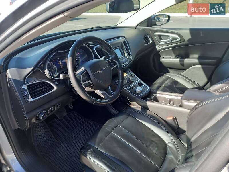 Седан Chrysler 200 2014 в Вінниці