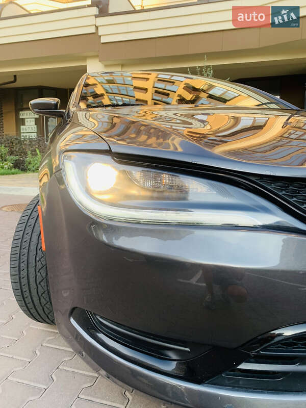 Седан Chrysler 200 2015 в Києві фото 27 Седан Chrysler 200 2015 в Києві