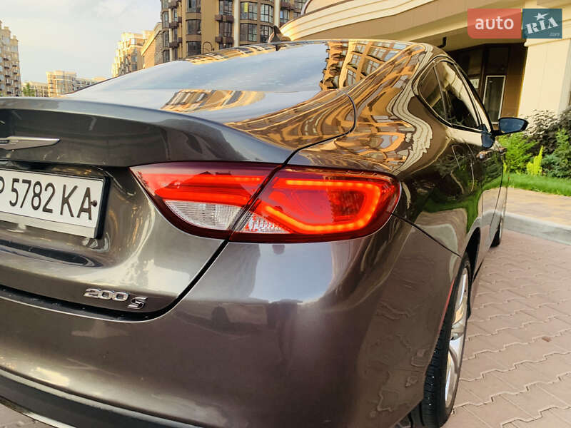 Седан Chrysler 200 2015 в Києві фото 42 Седан Chrysler 200 2015 в Києві
