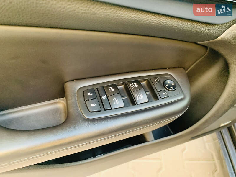 Седан Chrysler 200 2015 в Києві фото 45 Седан Chrysler 200 2015 в Києві