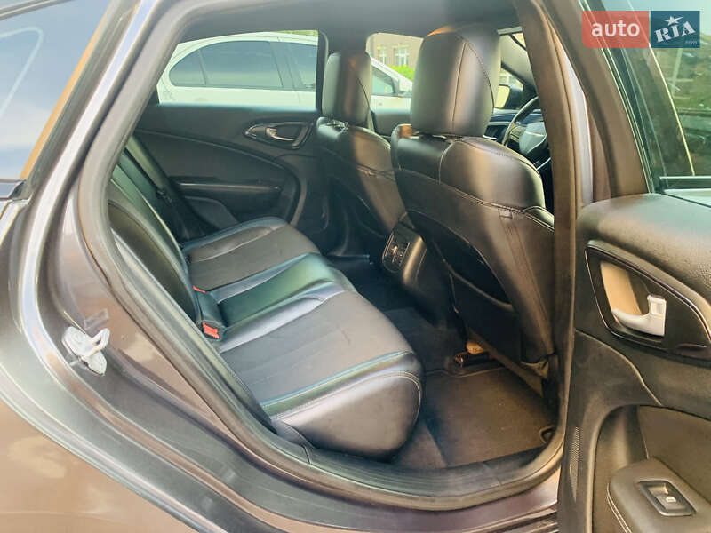 Седан Chrysler 200 2015 в Києві фото 64 Седан Chrysler 200 2015 в Києві
