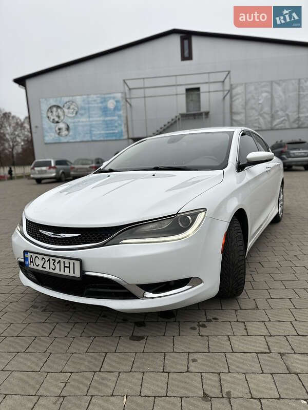 Седан Chrysler 200 2014 в Луцьку