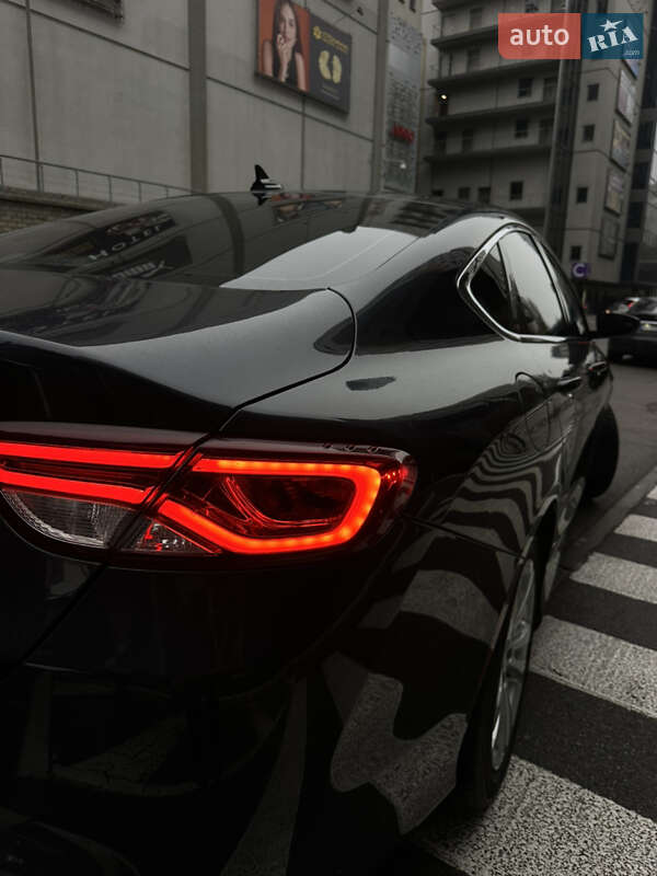 Седан Chrysler 200 2016 в Киеве