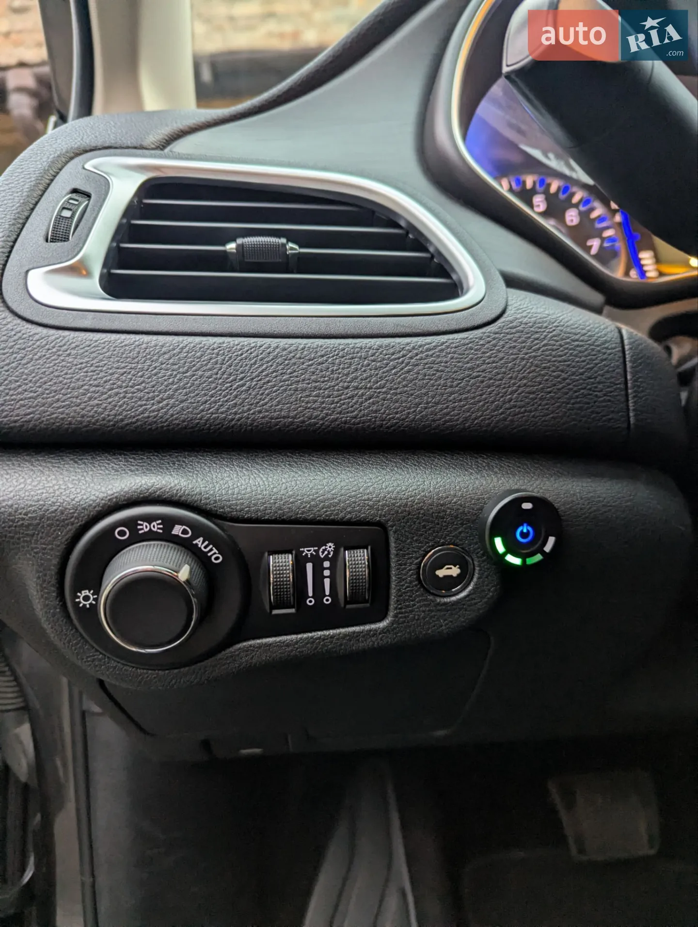 2014 Chrysler 200 - мініатюра 16