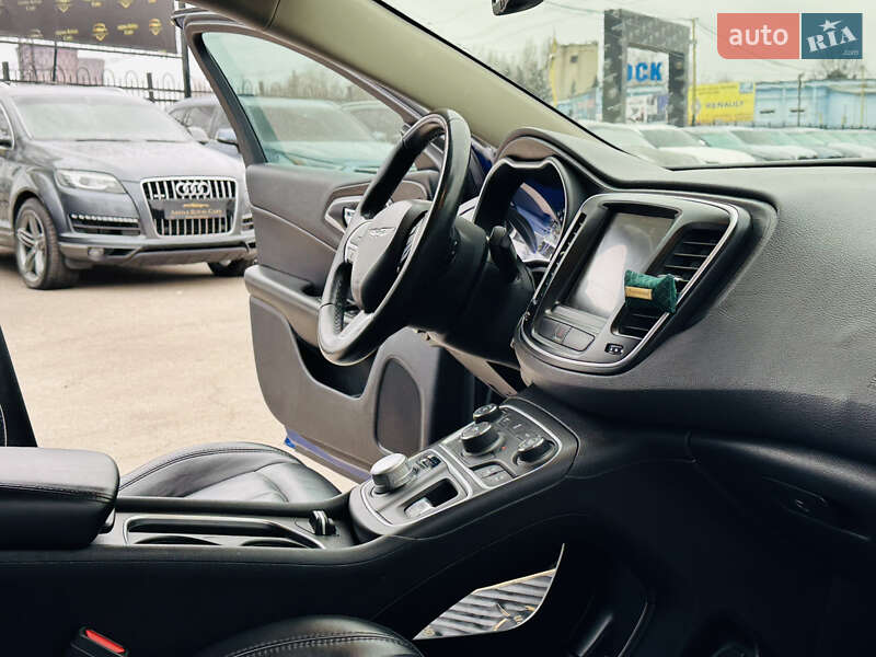 Седан Chrysler 200 2016 в Харкові