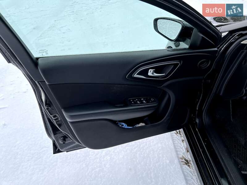 Седан Chrysler 200 2015 в Андрушевке фото 15 Седан Chrysler 200 2015 в Андрушевке