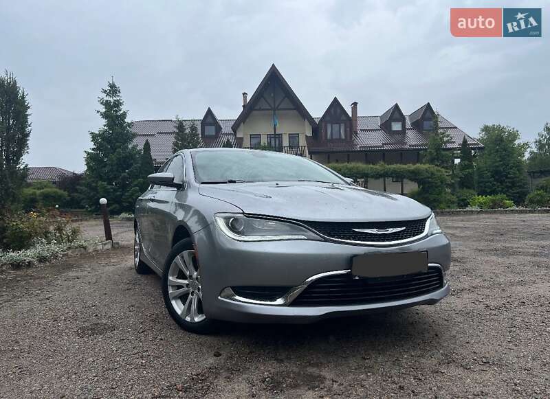 Седан Chrysler 200 2015 в Кременчуці