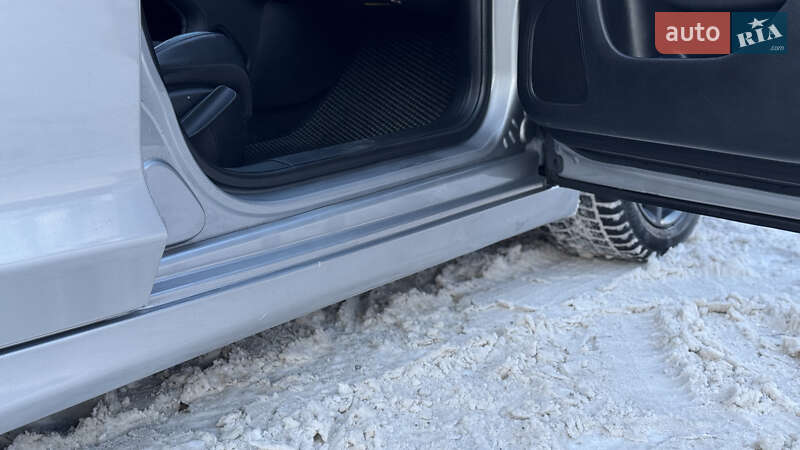 Седан Chrysler 200 2015 в Чернигове