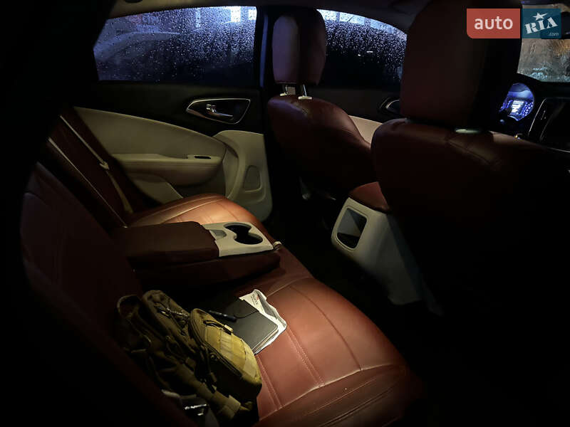 Седан Chrysler 200 2014 в Києві