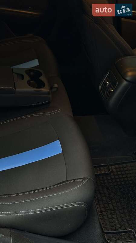 Седан Chrysler 200 2014 в Запоріжжі