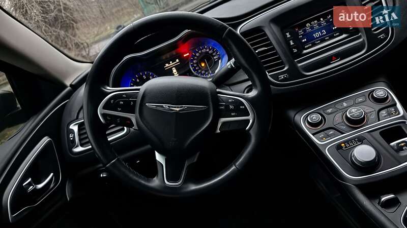 Седан Chrysler 200 2014 в Запоріжжі